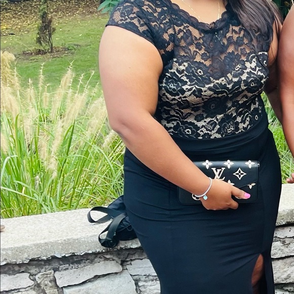 Formal Gown. - Picture 3 of 8